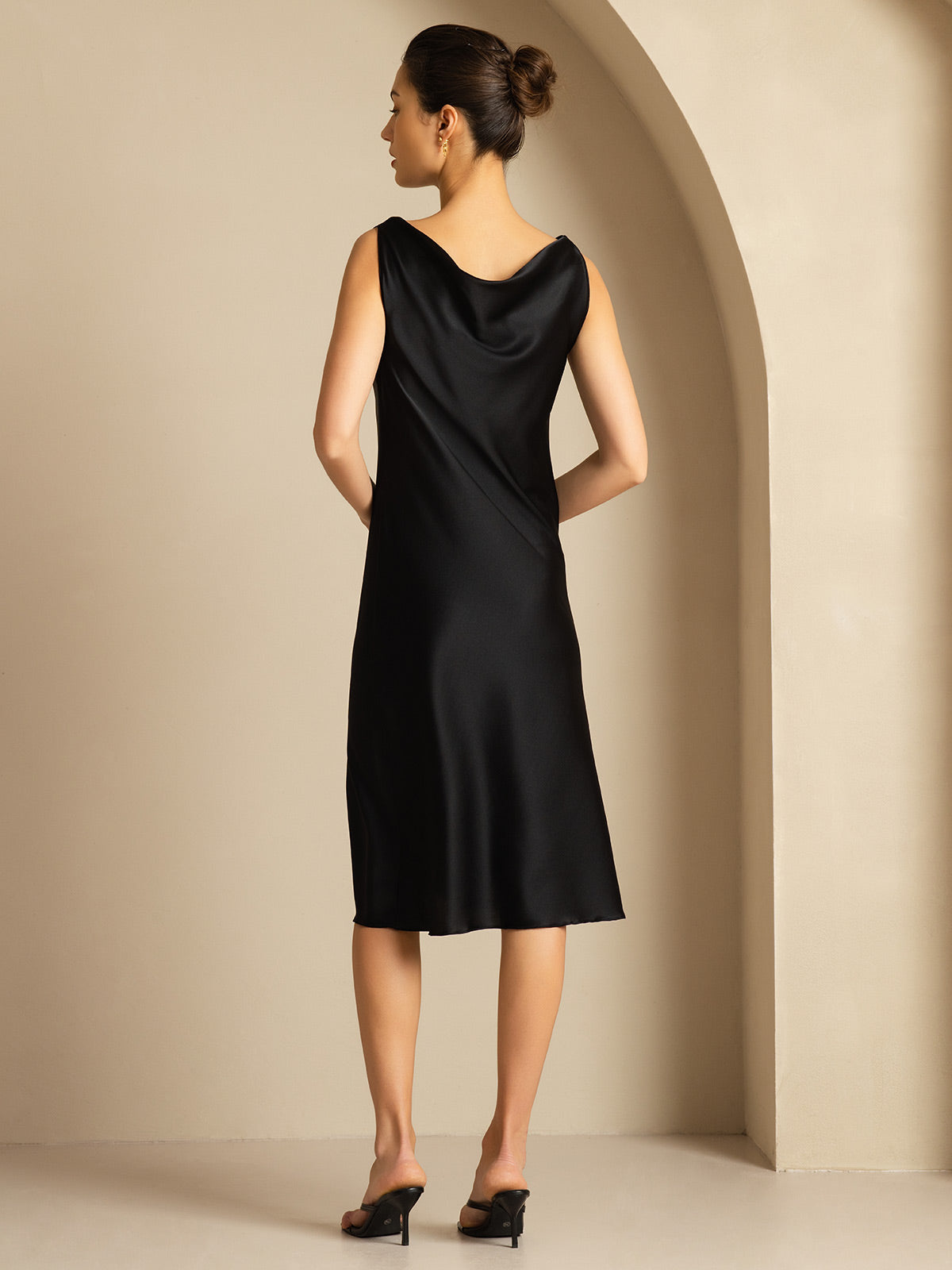 [Negro] SilkSilky-ES 19Momme Seda Dress 002
