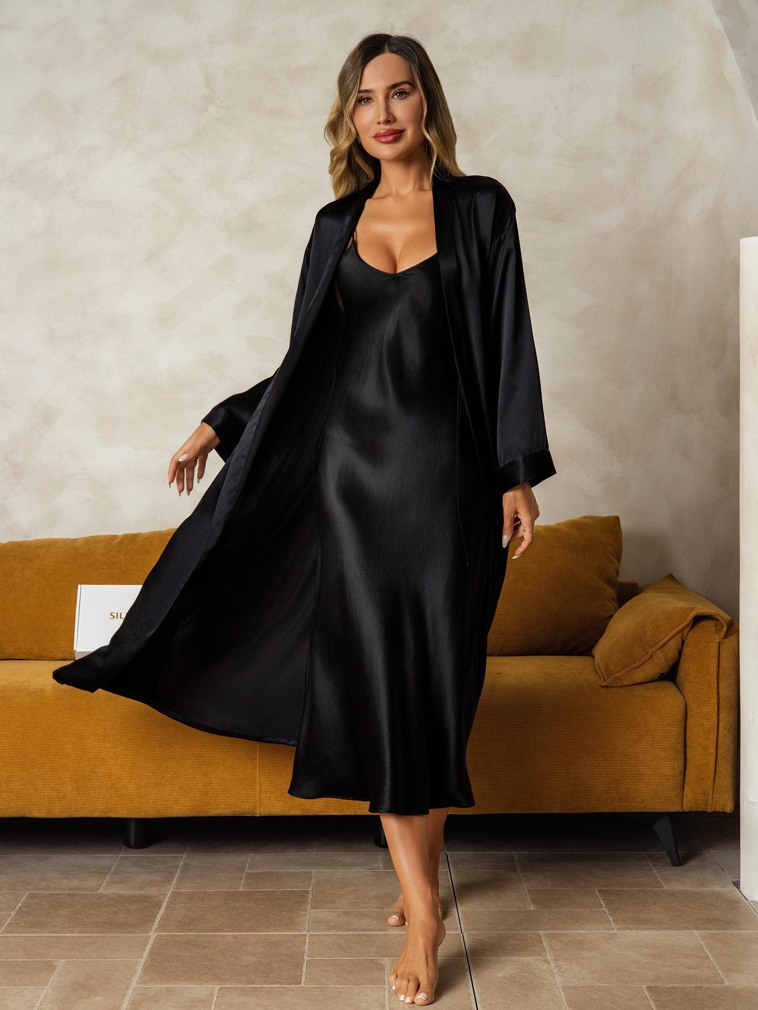 [Negro] SilkSilky-ES Seda Pura Cuello en V Conjunto de camisón y bata 001