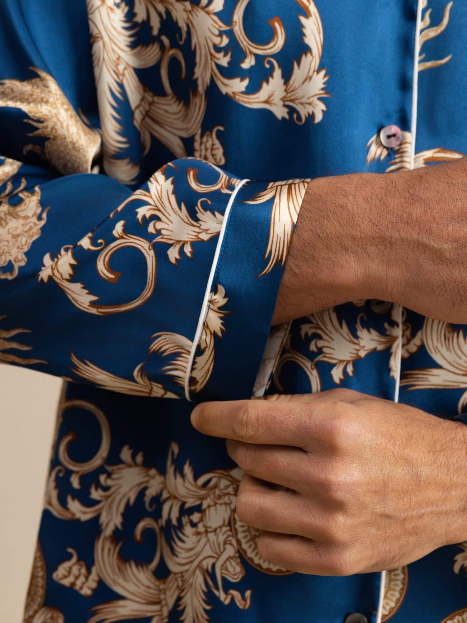 [Dragón Navy] SilkSilky-ES Manga larga Cuello de Muesca Pijamas de hombre 007