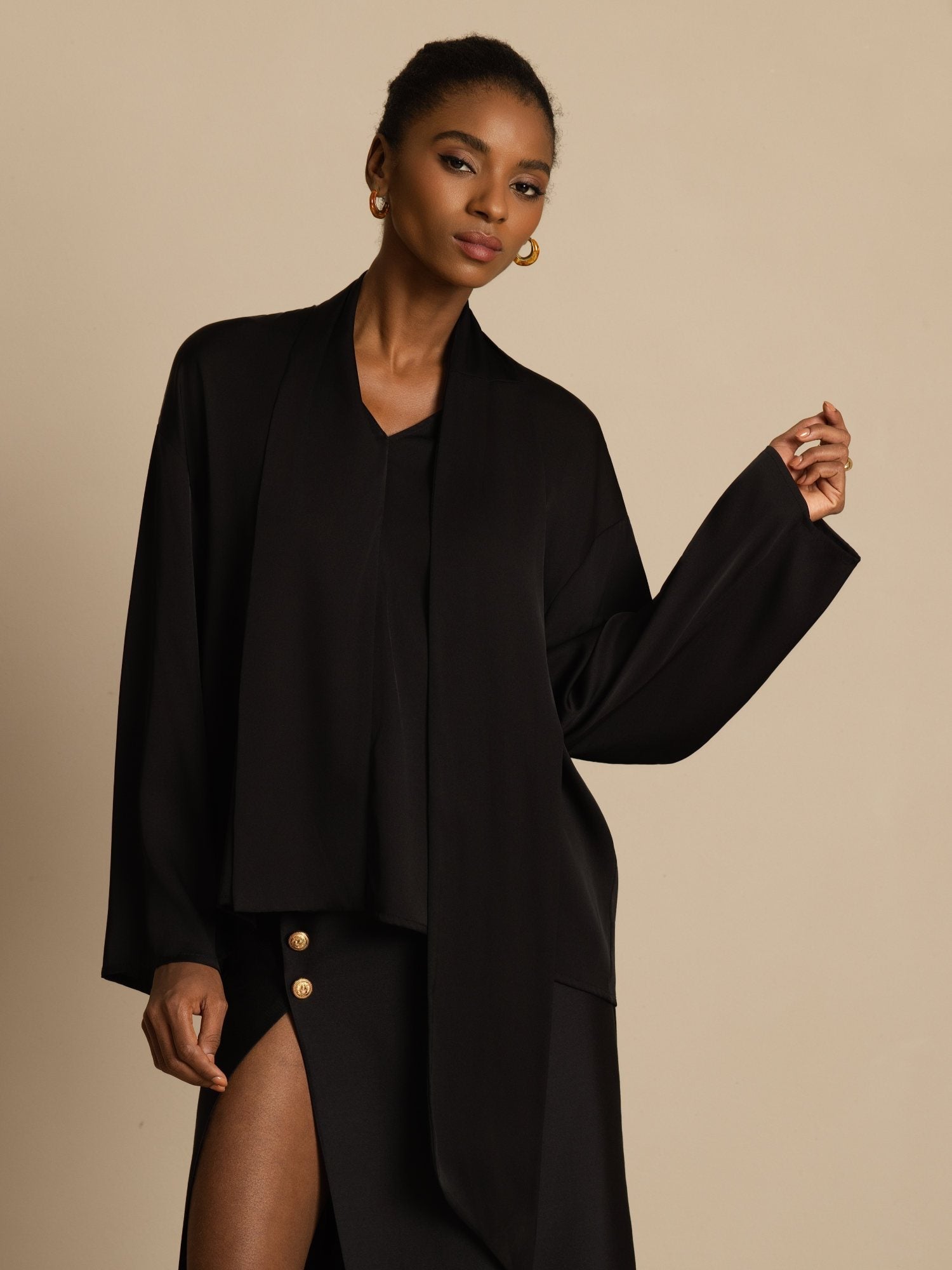 [Negro] SilkSilky-ES 19Momme Seda Manga larga Cuello en V Blusa 004