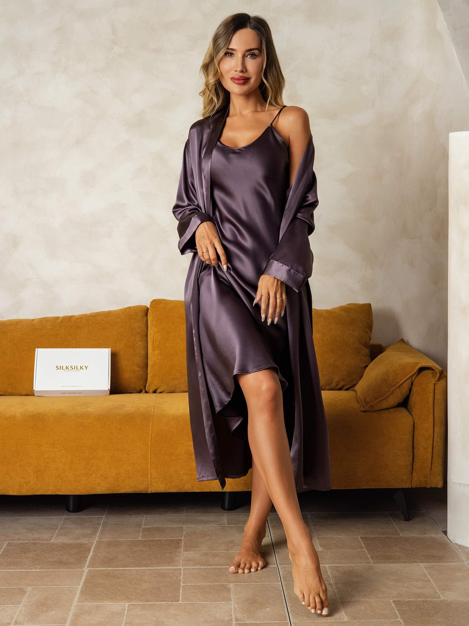 [GrisPúrpura] SilkSilky-ES Seda Pura Cuello en V Conjunto de camisón y bata 005