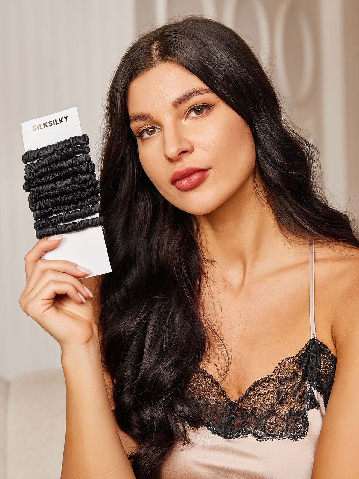 [Negro] SilkSilky-ES 19Momme Scrunchie 002