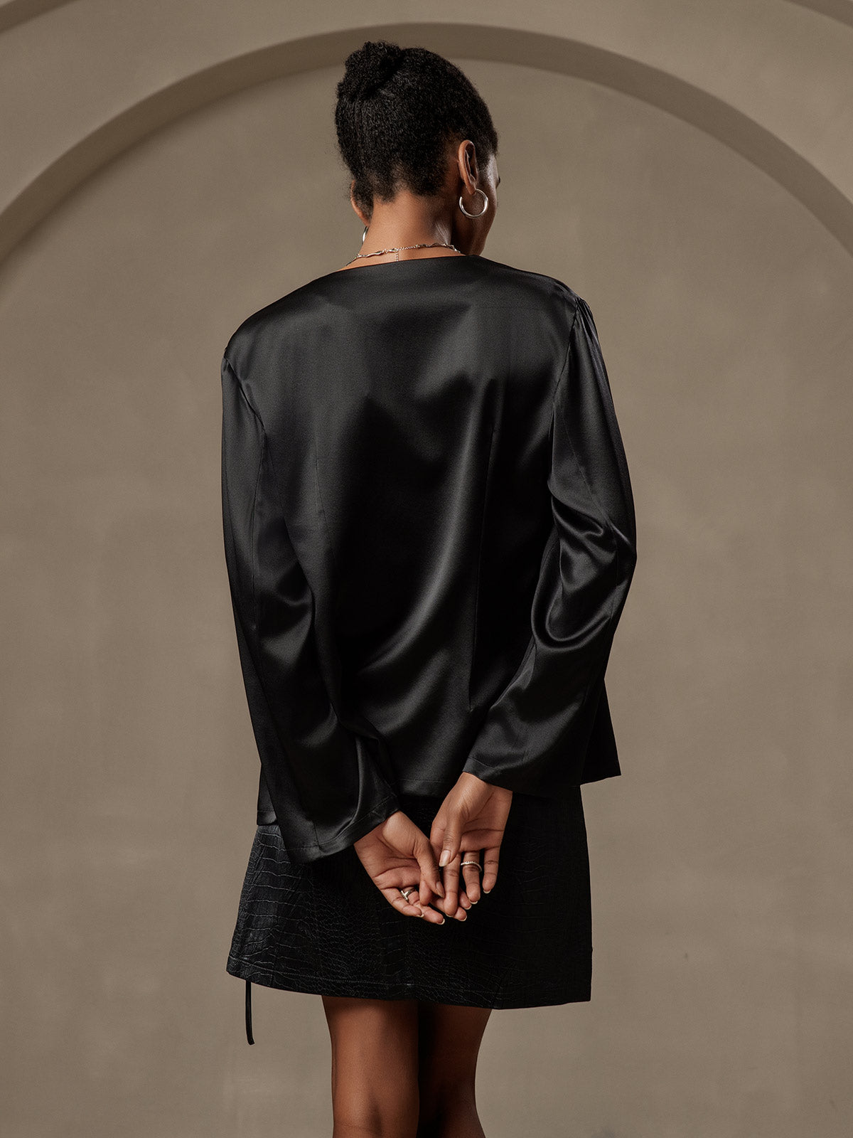 [Negro] SilkSilky-ES 19Momme Seda Manga larga Womens Outerwear 002