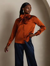 [Caramelo] SilkSilky-ES Long Sleeve Tie Neck Blusa 005