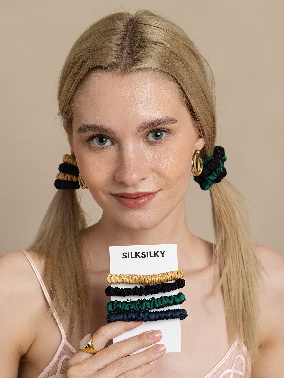 [Group1] SilkSilky-ES Scrunchie 001