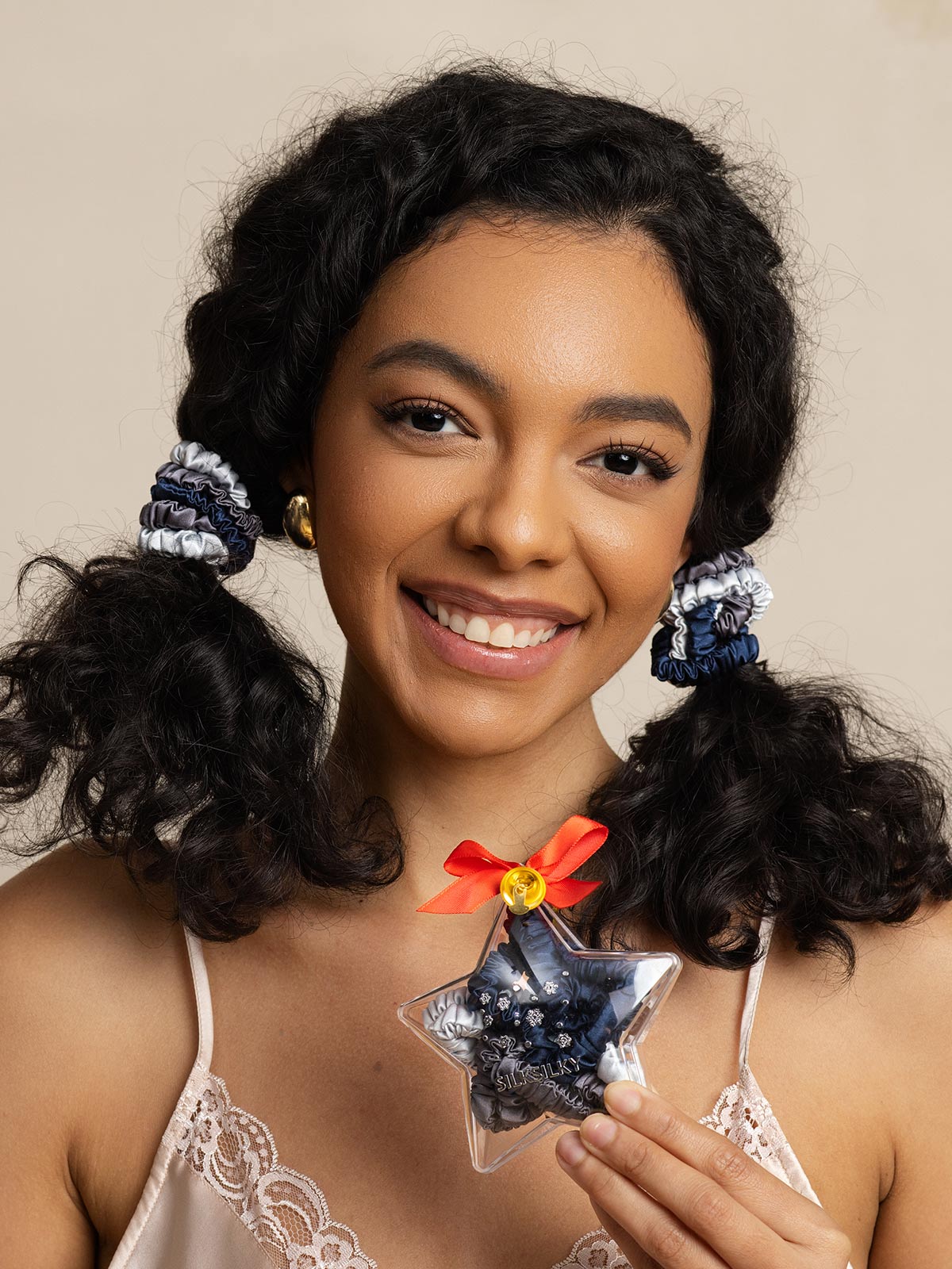 [Group4] SilkSilky-ES Scrunchie 001