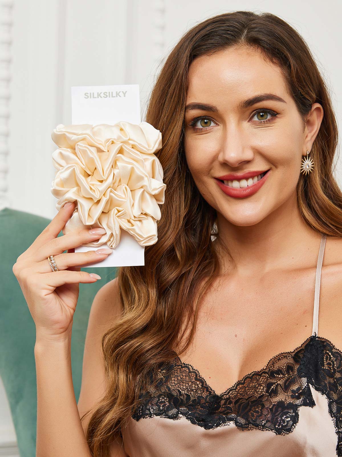 [Beige Claro] SilkSilky-ES 19Momme Scrunchie 001