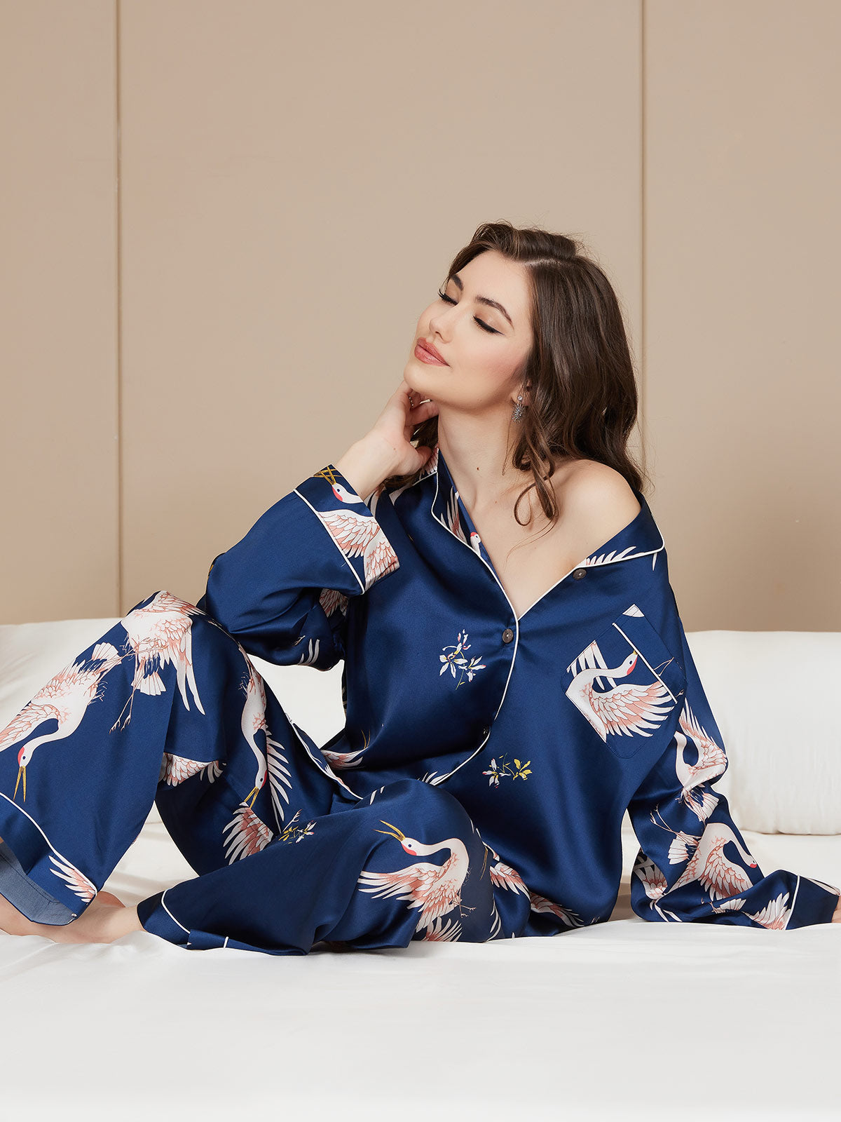 SilkSilky-ES 19Momme Seda Pura Manga larga Solapa Pijamas de mujer AzulOscuro 001