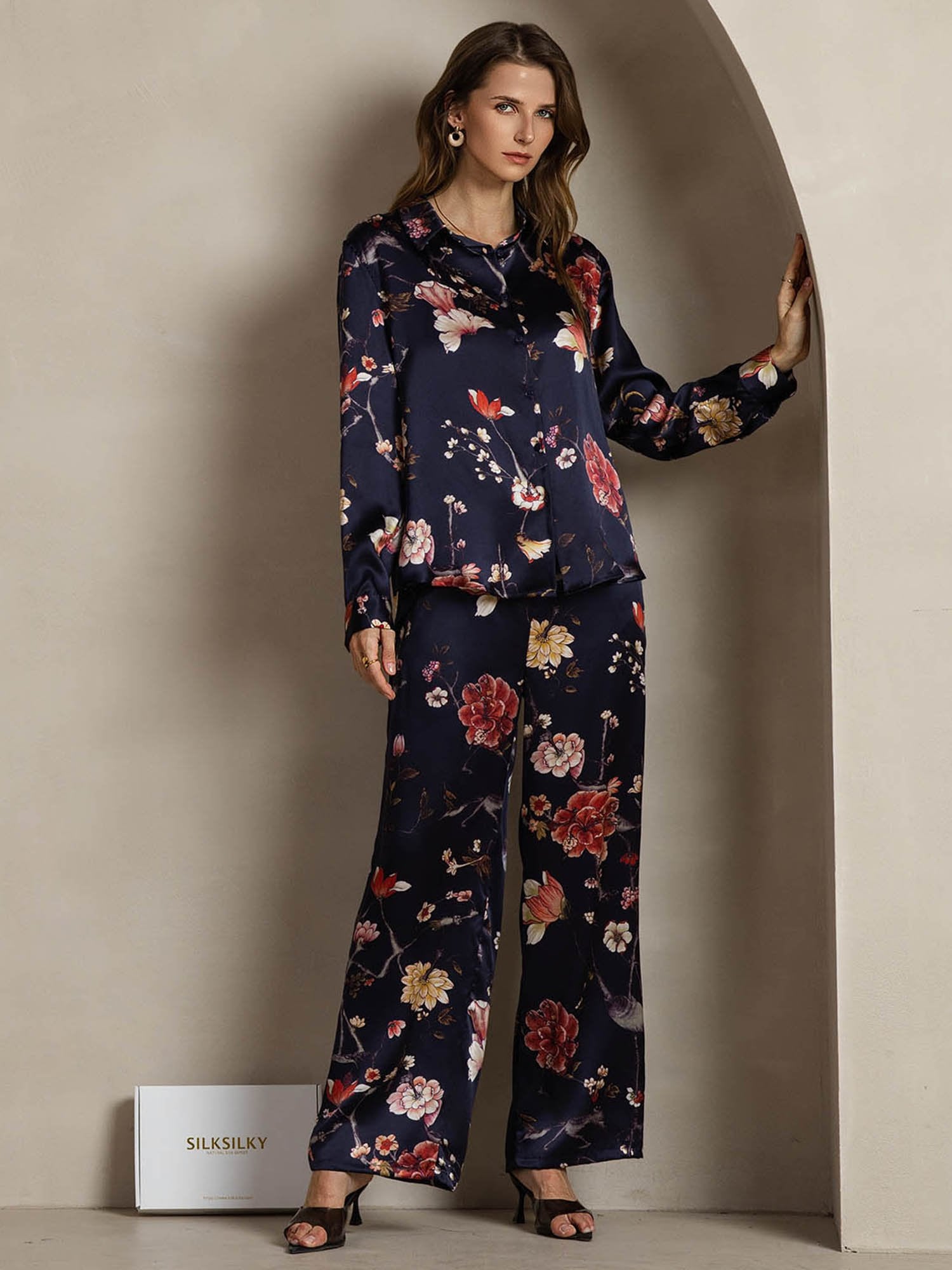 [FloralAzulMarino] SilkSilky-ES 19Momme Seda Lapel Collar Women''s Outfit Sets 003