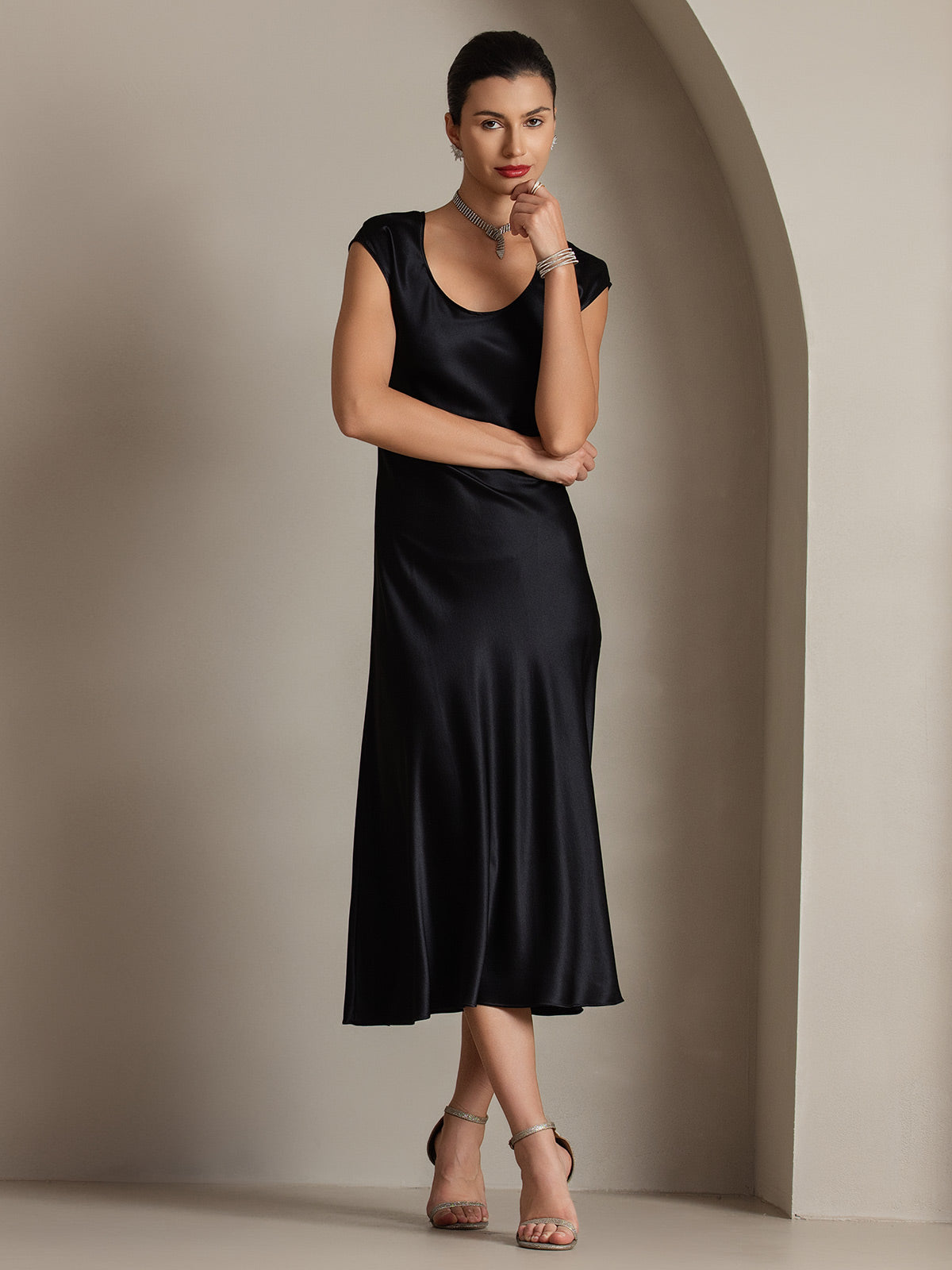 [Negro] SilkSilky-ES 19Momme Seda Dress 007