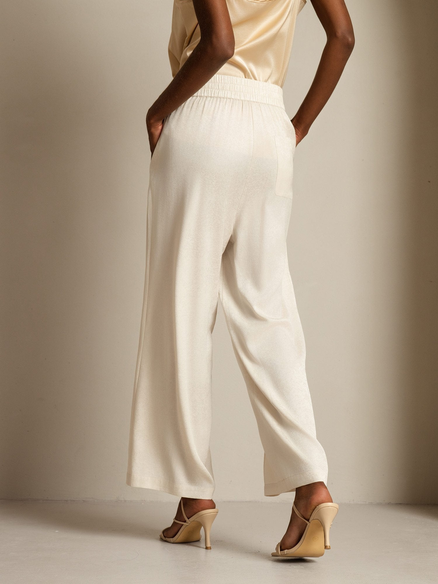 [Beige] SilkSilky-ES 22Momme Seda Womens Pants 002