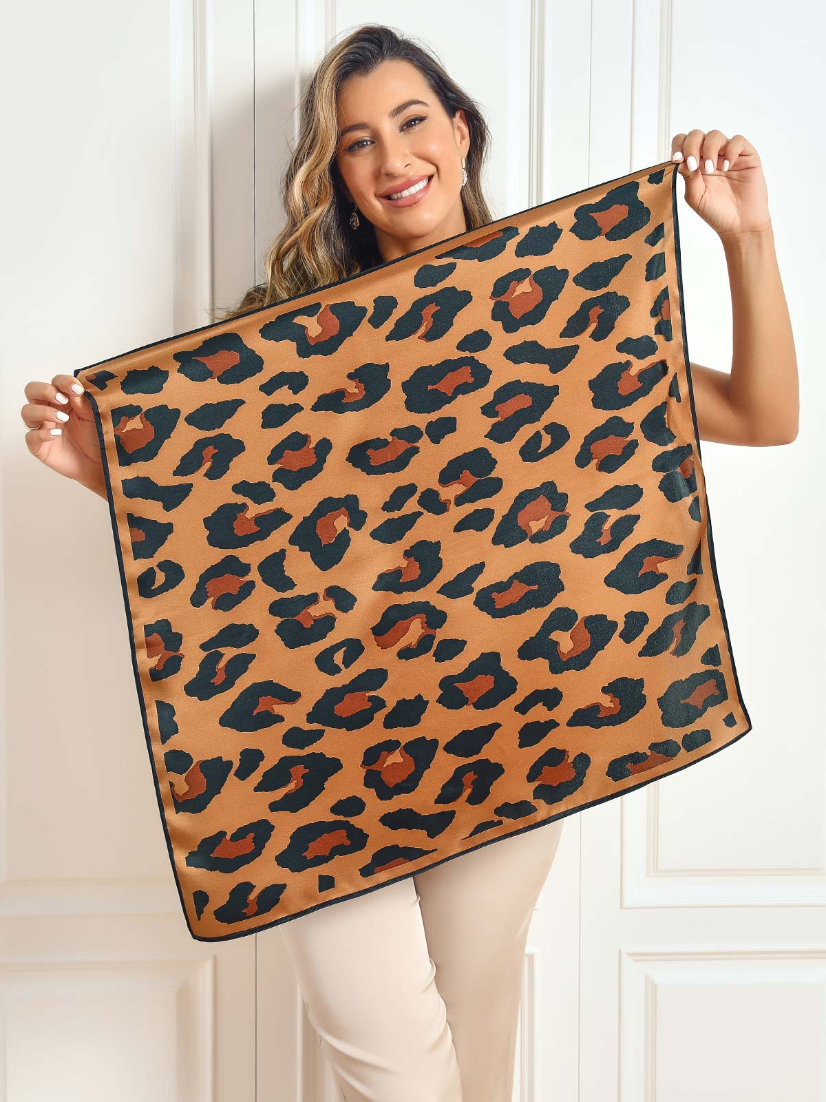 SilkSilky ES Seda Pura Scarf Leopardo 001