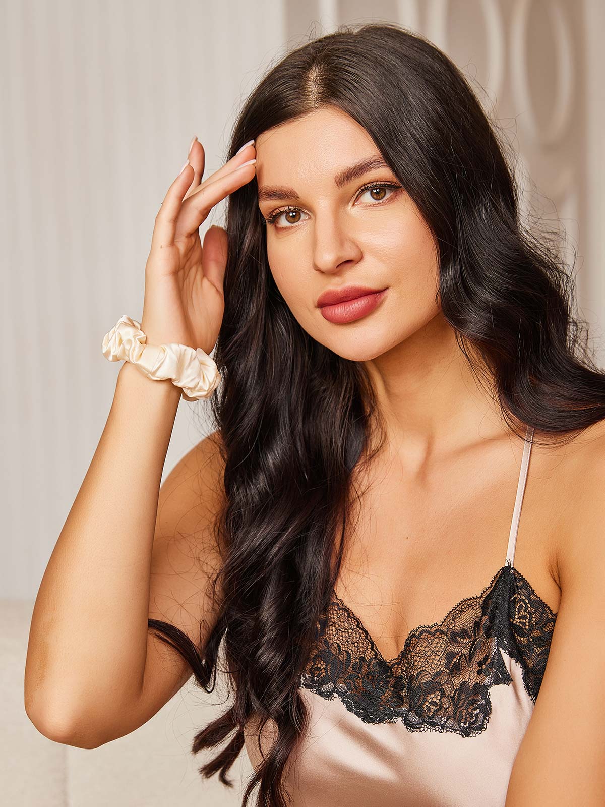 [Beige Claro] SilkSilky-ES 19Momme Seda Pura Scrunchie 002