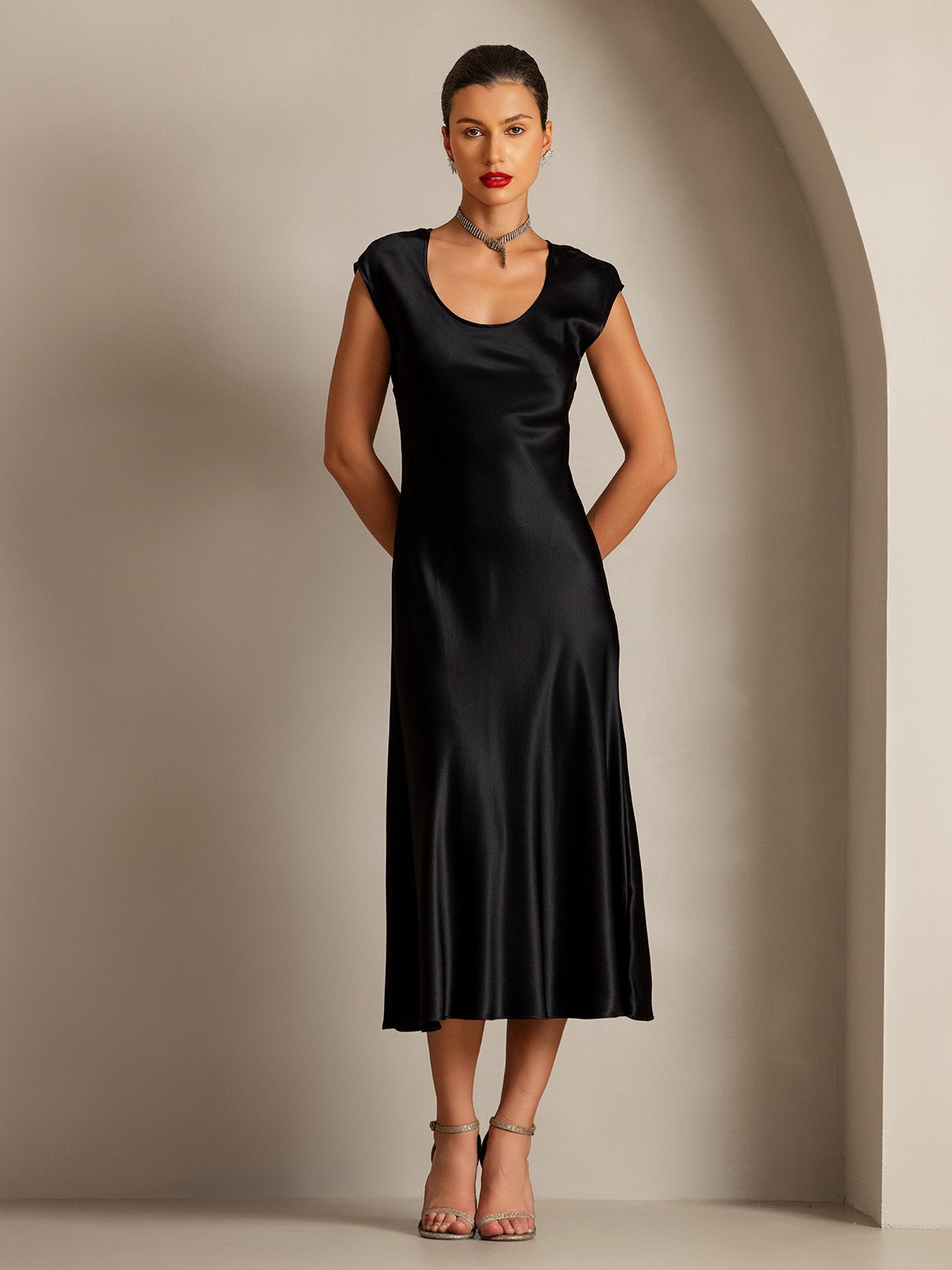 [Negro] SilkSilky-ES 19Momme Seda Dress 001