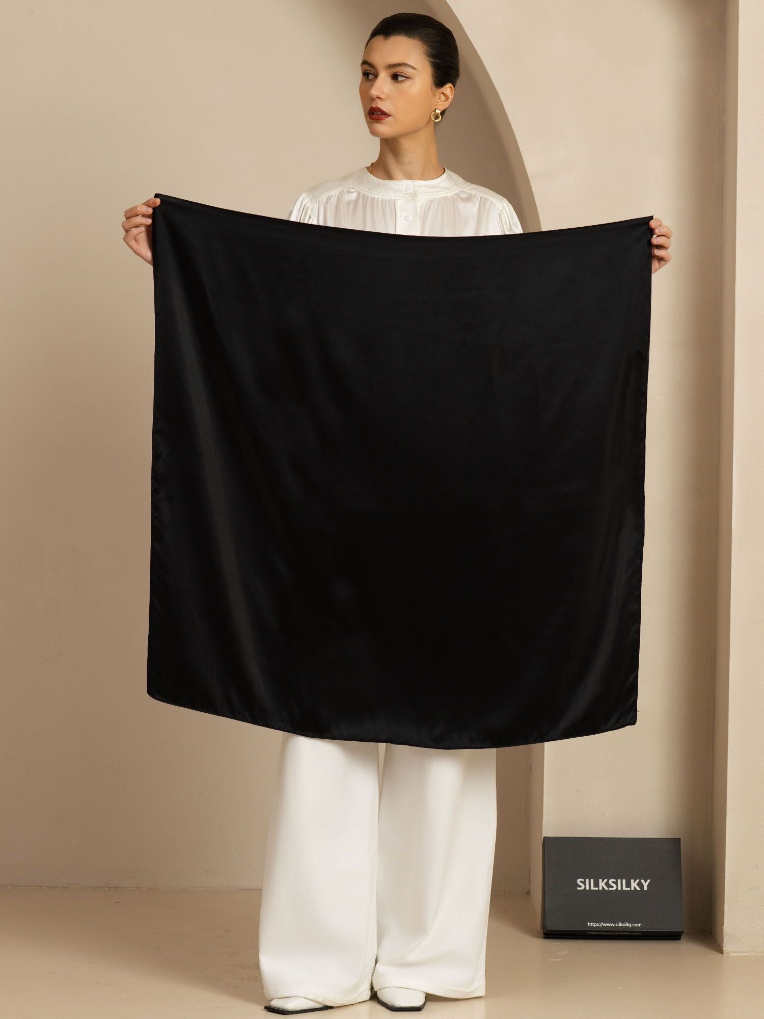 [Negro] SilkSilky-ES Seda Scarf 003
