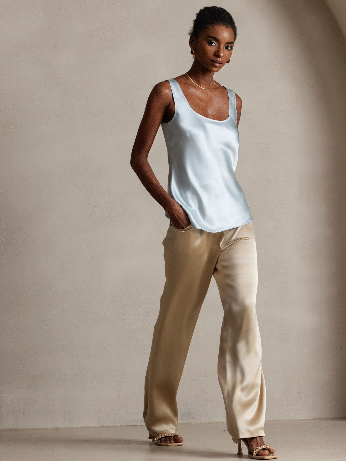 [Azul Claro] SilkSilky-ES 19Momme Sin mangas Escote Cuchara Top de tirantes 003