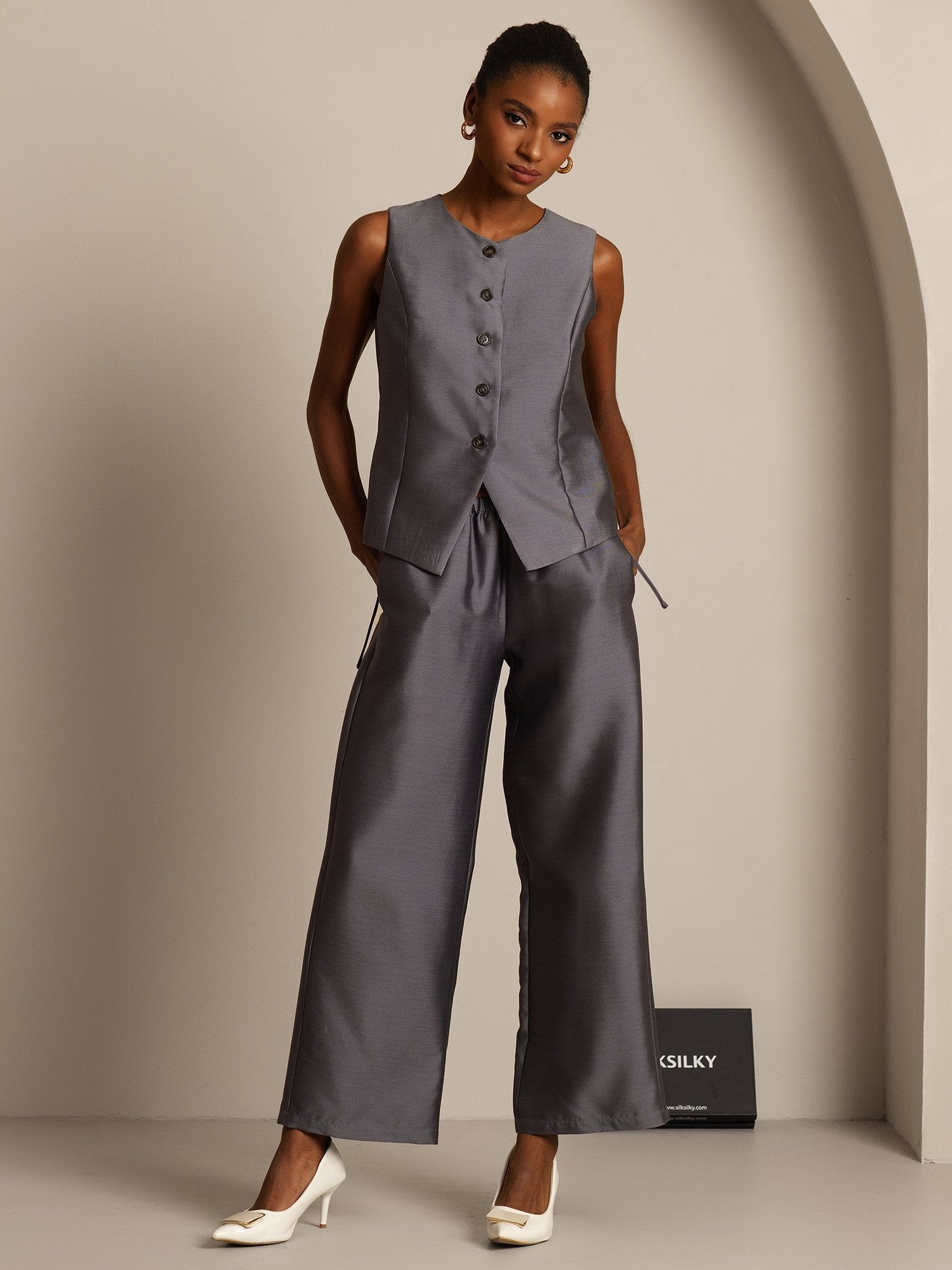 [Gris] SilkSilky-ES 32Momme Silk-Wool Blend Womens Vest 006,