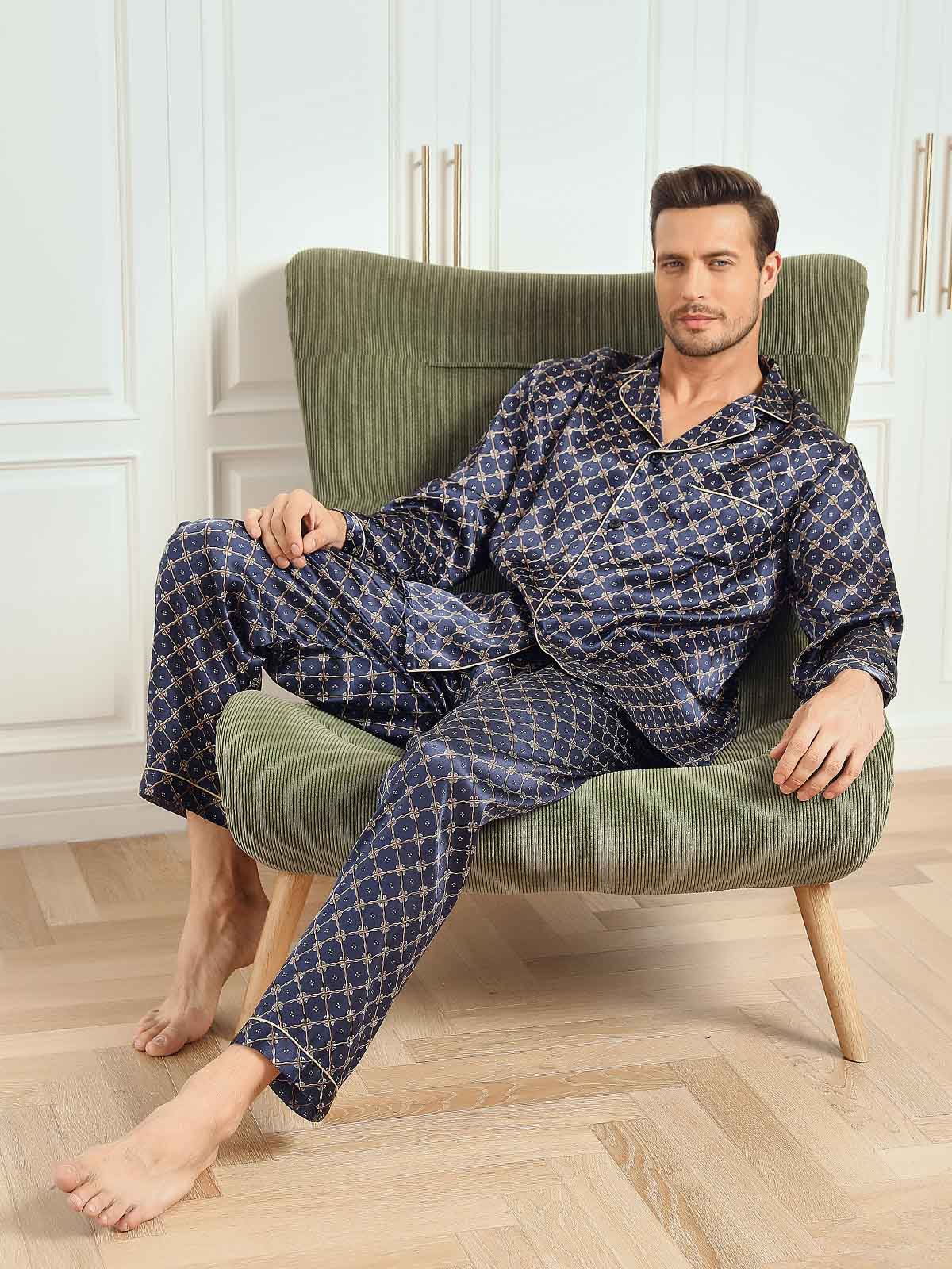 SilkSilky ES 19Momme Seda Pura Manga larga Solapa Pijamas de hombre AzulOscuro 001