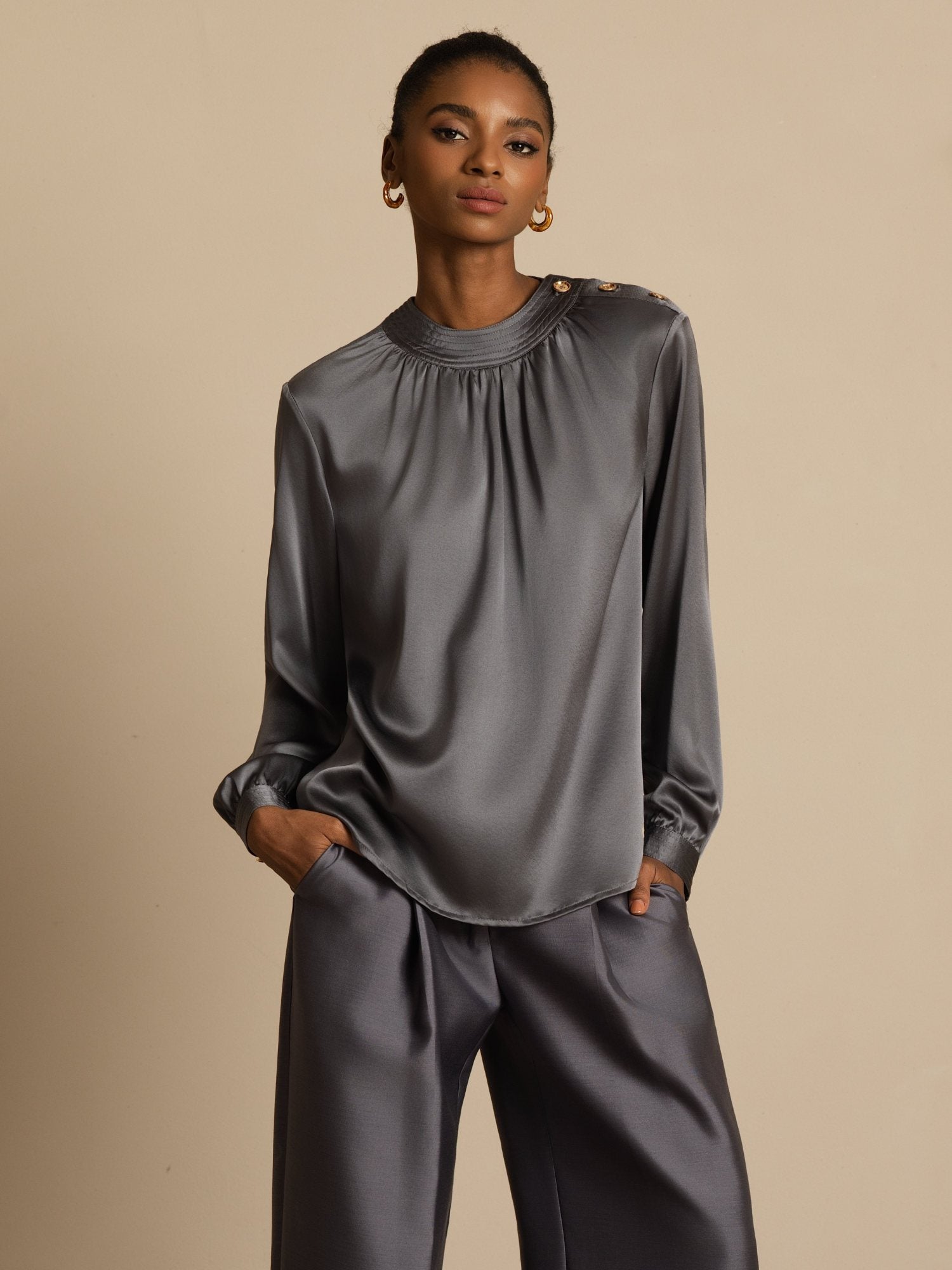 [GrisOscuro] SilkSilky-ES 19Momme Seda Manga larga Cuello Redondo Blusa 004