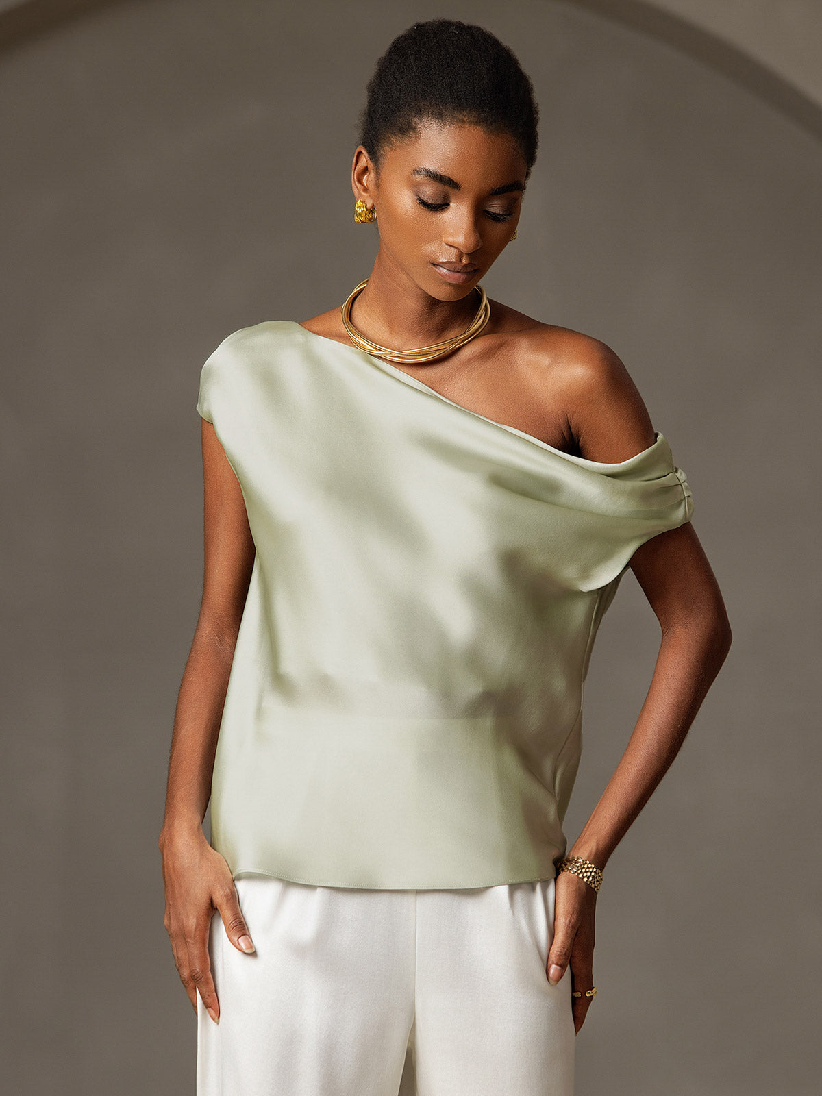 SilkSilky-ES 19Momme Seda Sin mangas Un hombro Camisetas de Mujer VerdeClaro 003