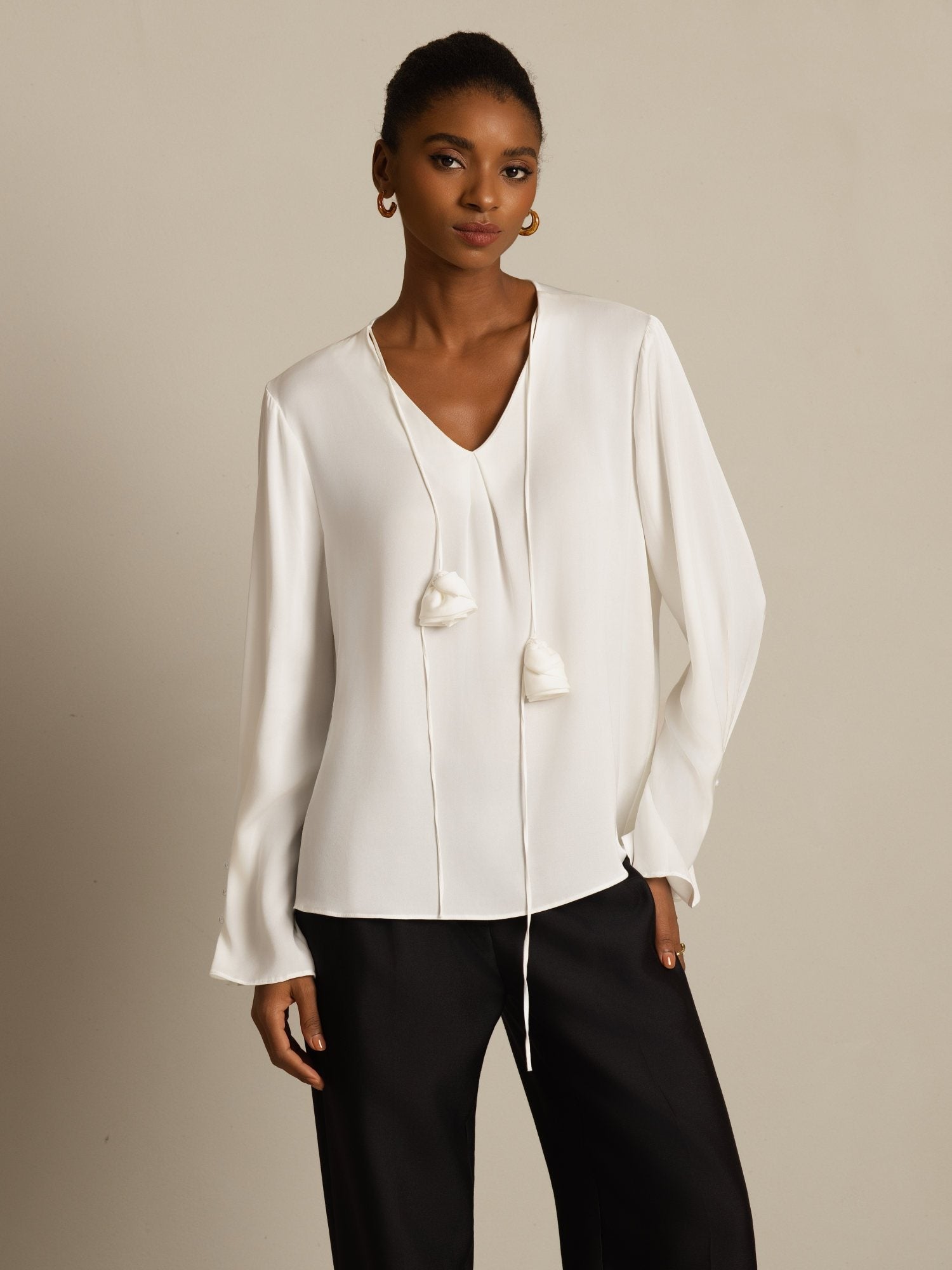 [Blanco] SilkSilky-ES 19Momme Seda Manga larga Cuello en V Blusa 001