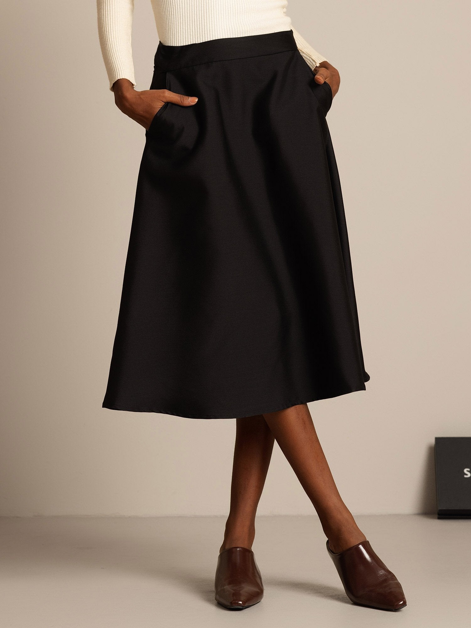 [Negro] SilkSilky-ES 32Momme Silk-Wool Blend Skirt 001,