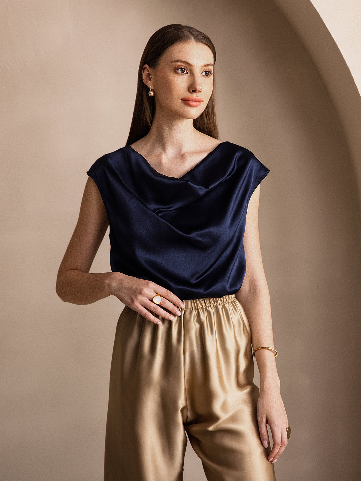 [Azul Oscuro] SilkSilky-ES 19Momme Seda Escote Caído Camisetas de Mujer 004