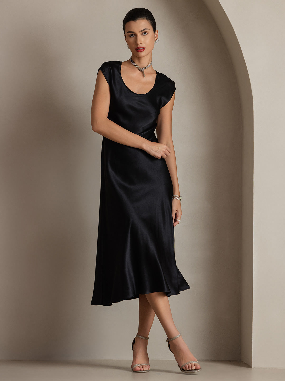 [Negro] SilkSilky-ES 19Momme Seda Dress 005