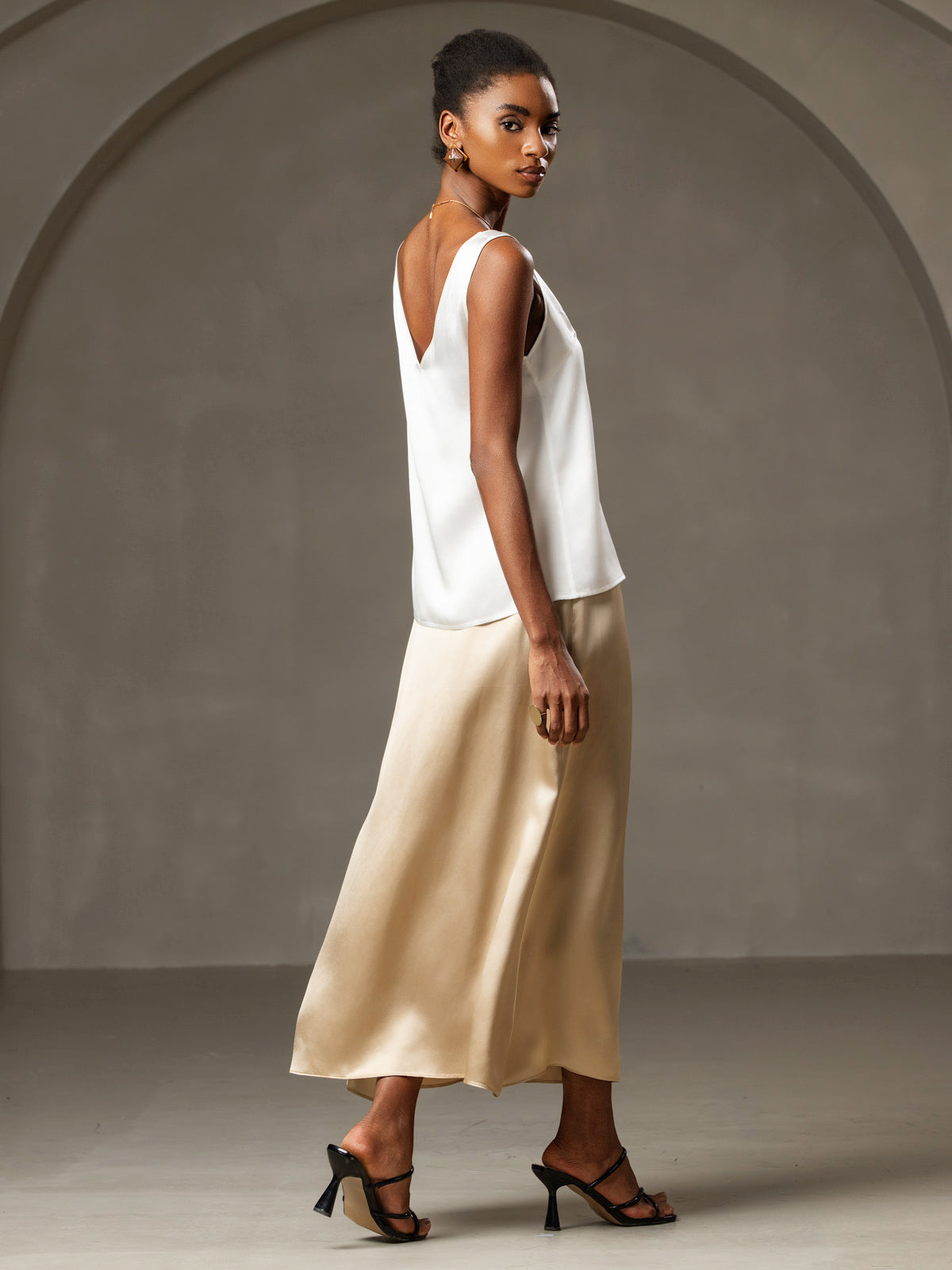 [Blanco] SilkSilky-ES 19Momme Sin mangas Cuello en V Top de tirantes 003