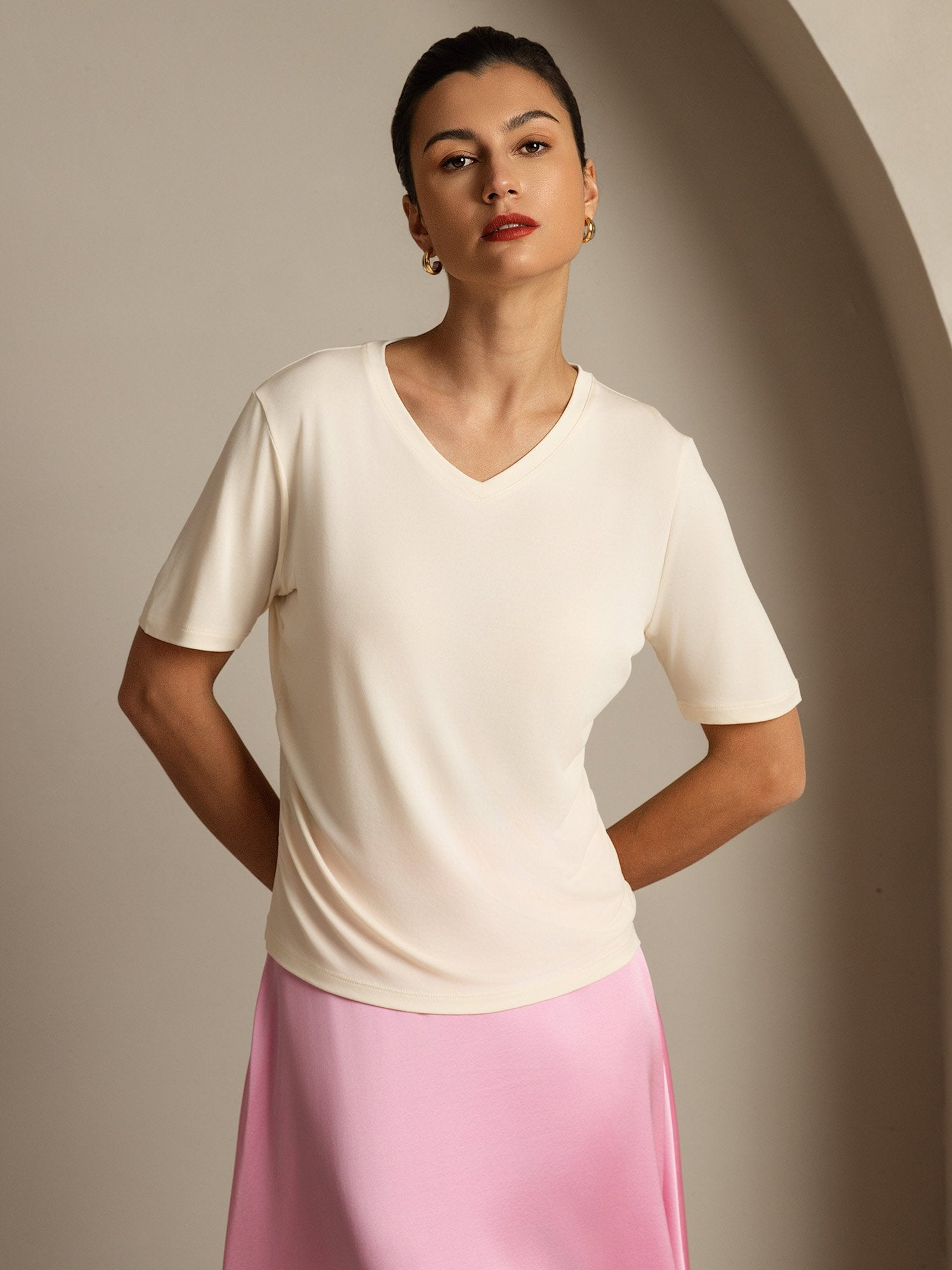 [Beige] SilkSilky-ES Seda Pura Cuello en V Camisetas de Mujer 001