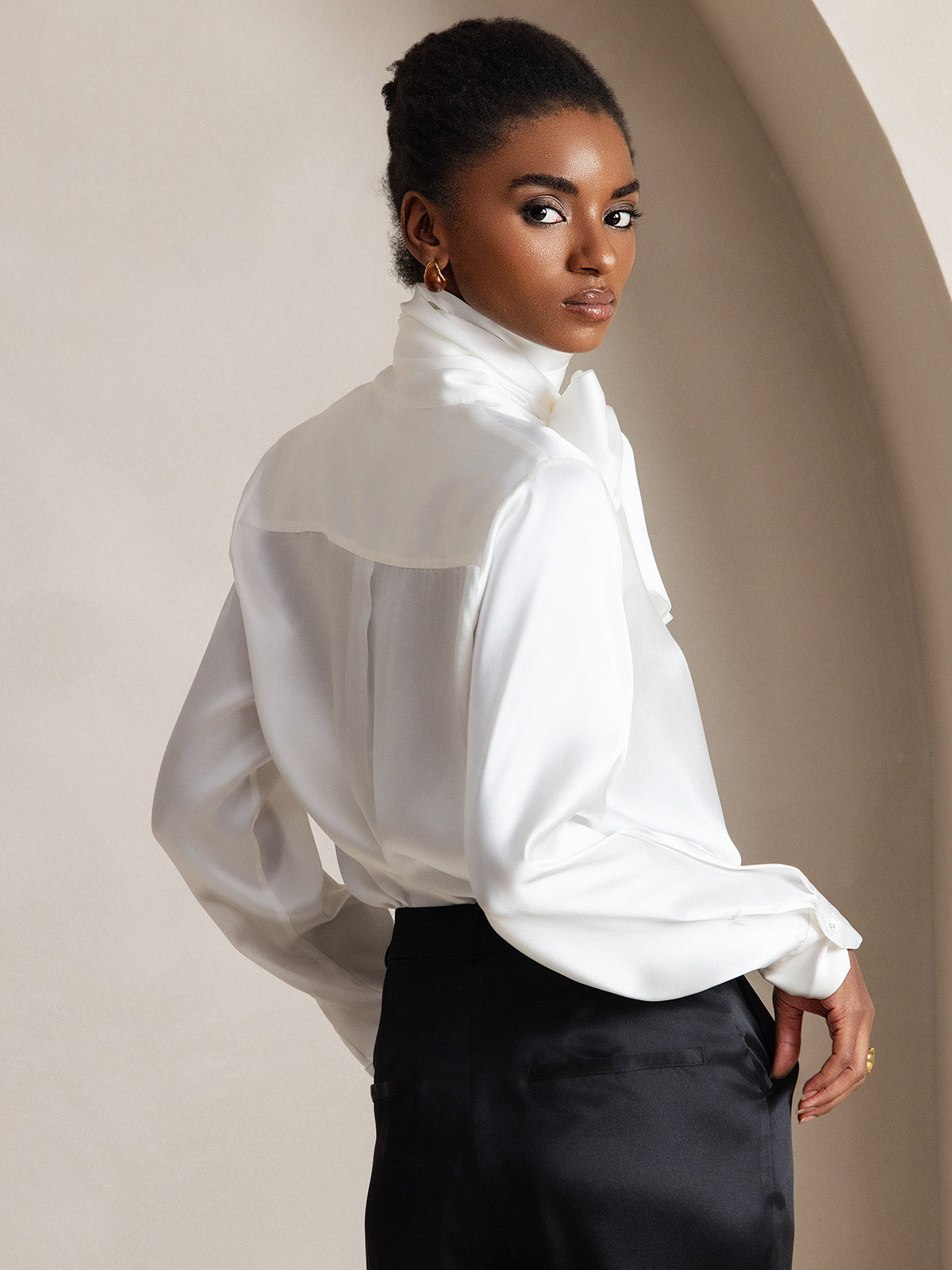 [Blanco] SilkSilky-ES 19Momme Seda Manga larga Corbata Blusas de Mujer 004