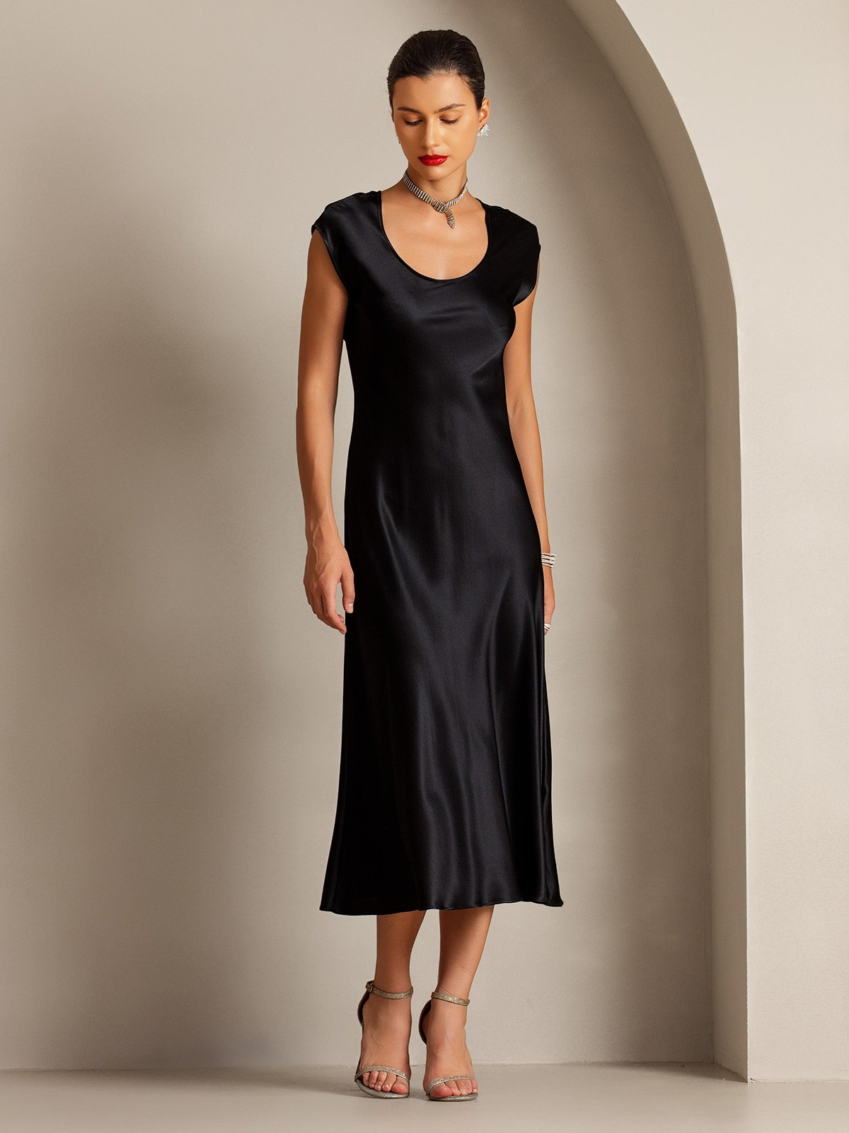 [Negro] SilkSilky-ES 19Momme Seda Dress 007