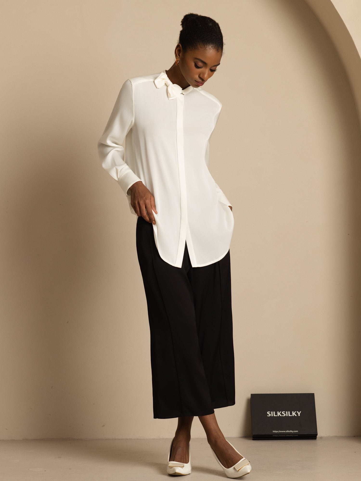 [Blanco] SilkSilky-ES 19Momme Seda Manga larga Cuello Alto Blusa 006