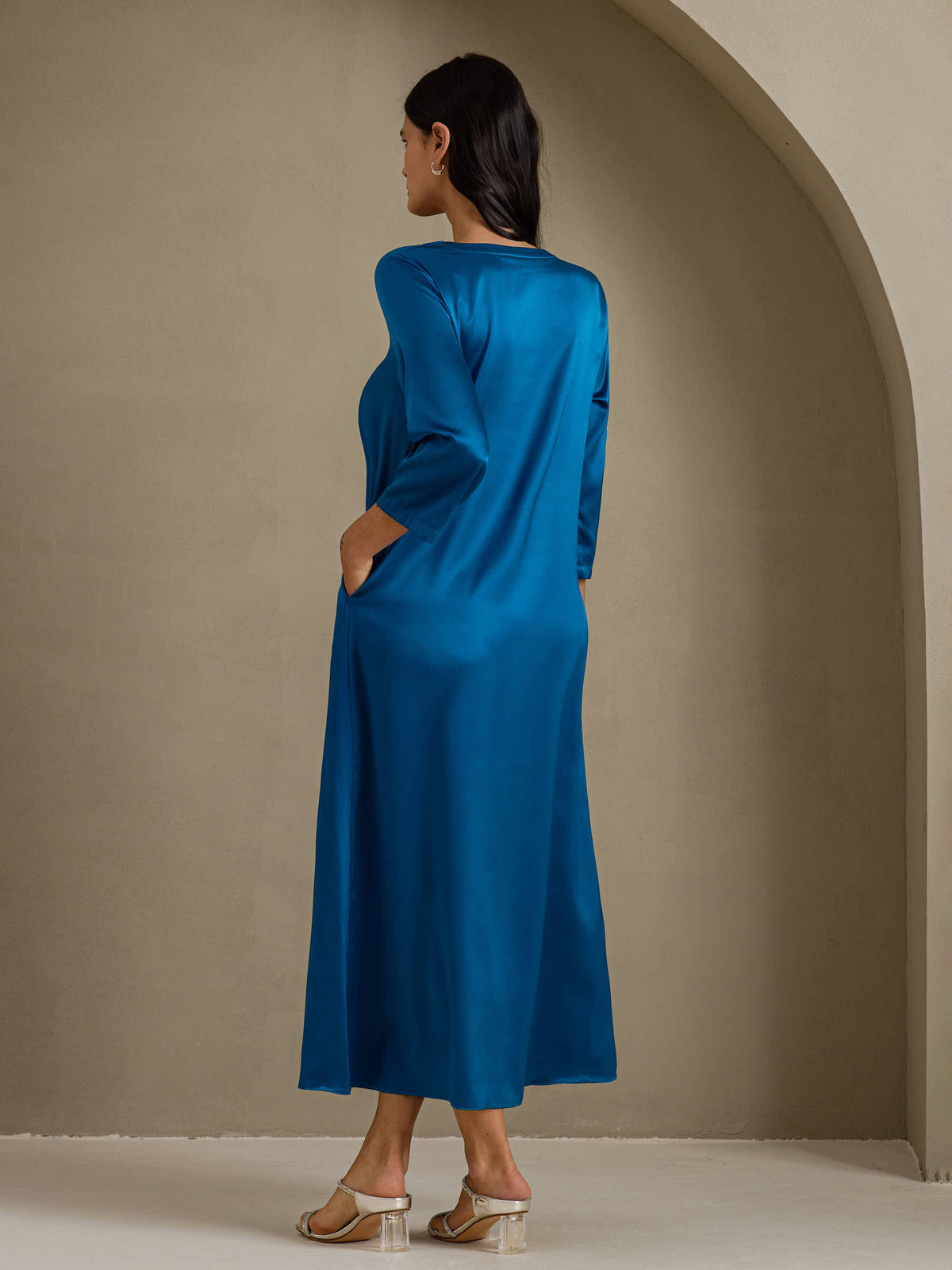 [Azul Real] SilkSilky-ES 3/4 Sleeve Round Neck Vestido 002