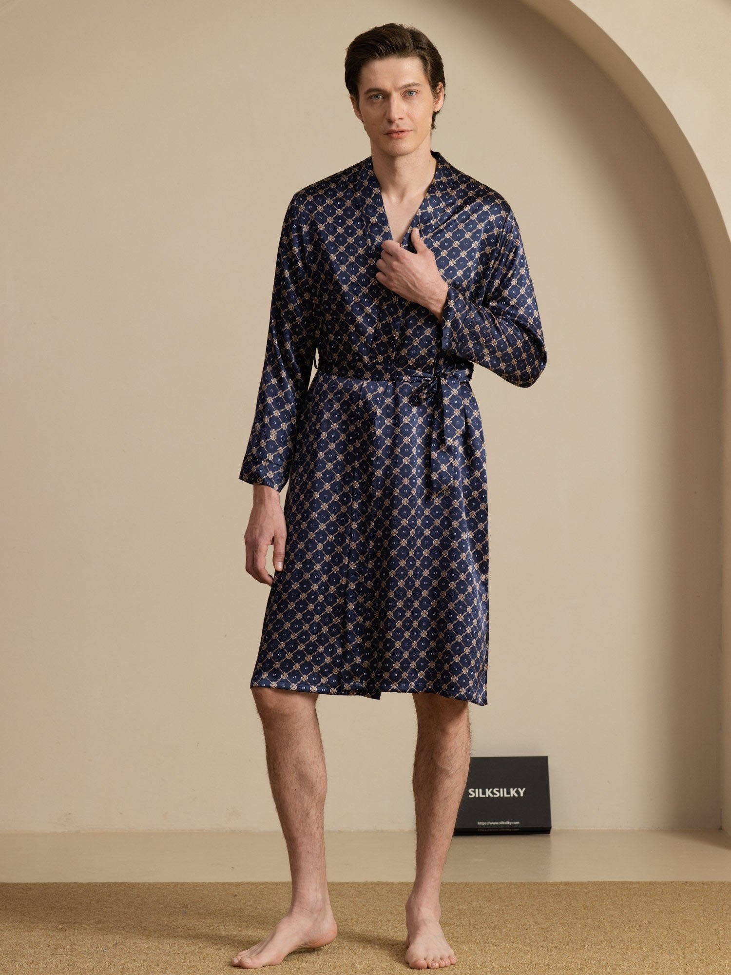 [Cadena Azul Marino] SilkSilky-ES Long Sleeve Bata de hombre 002