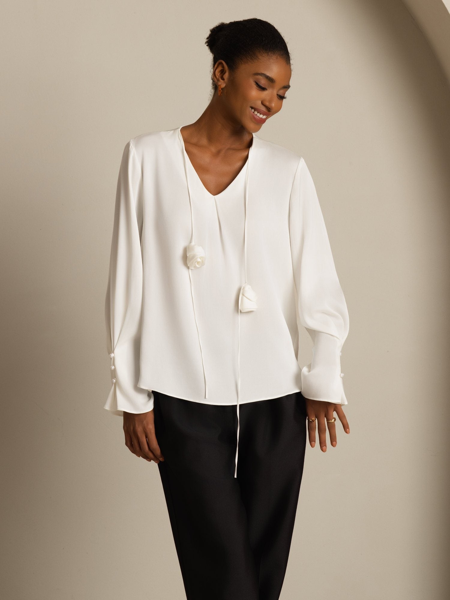 [Blanco] SilkSilky-ES 19Momme Seda Manga larga Cuello en V Blusa 005