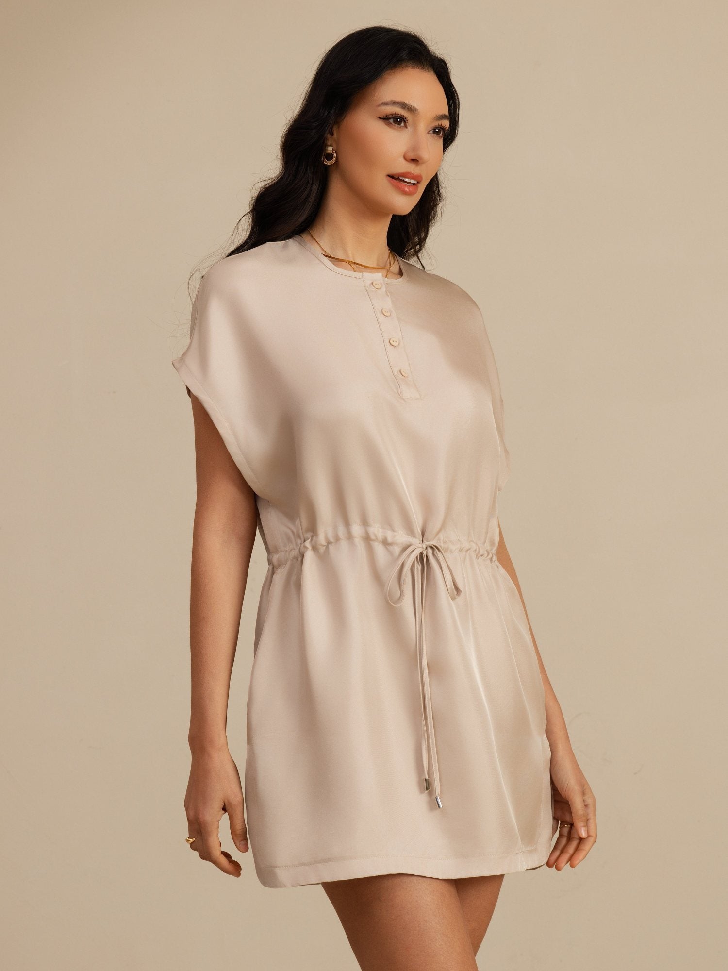 [Marrón Claro] SilkSilky-ES 18Momme Manga Casquillo Cuello Henley Vestido 003