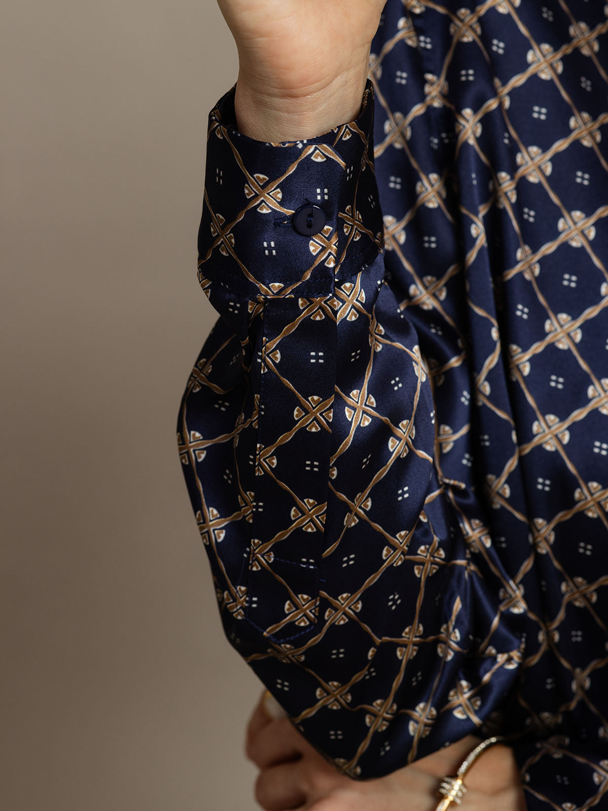 [Cadena Azul Marino] SilkSilky-ES Seda Manga larga Cuello Camisero Blusas de Mujer 004