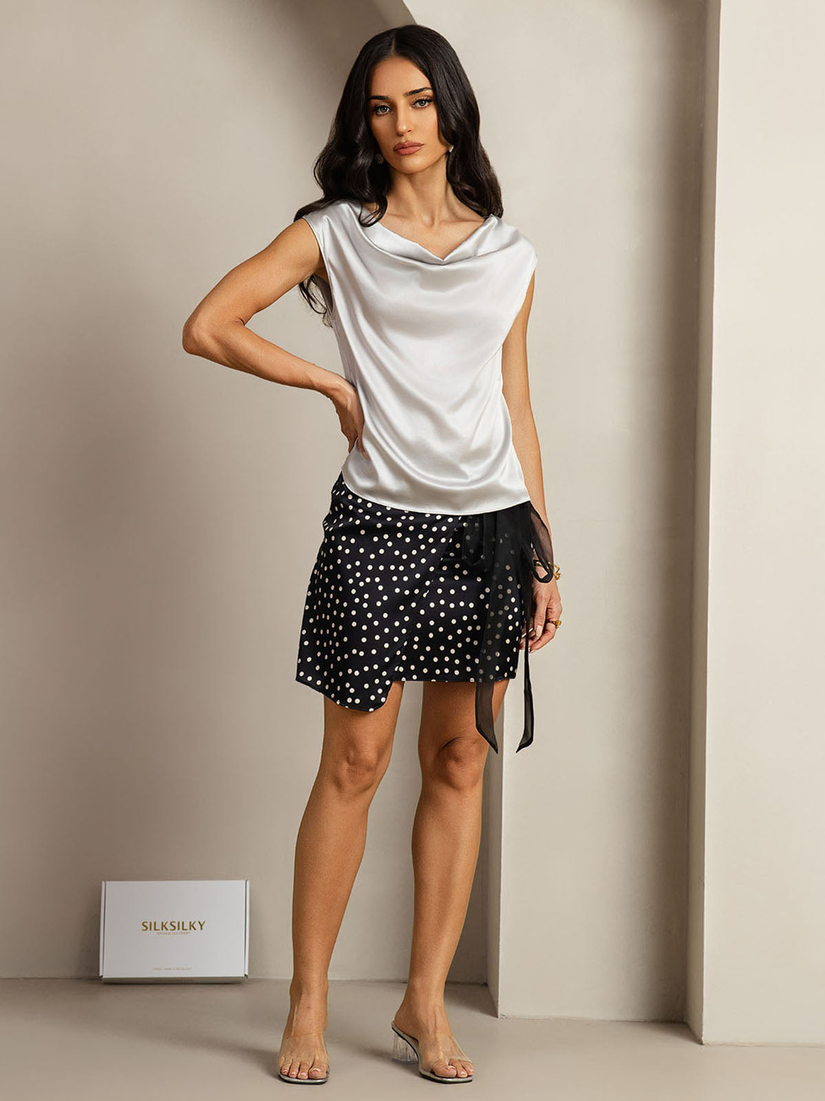 [Plata] SilkSilky-ES 19Momme Seda Sin mangas Womens T-Shirt 003