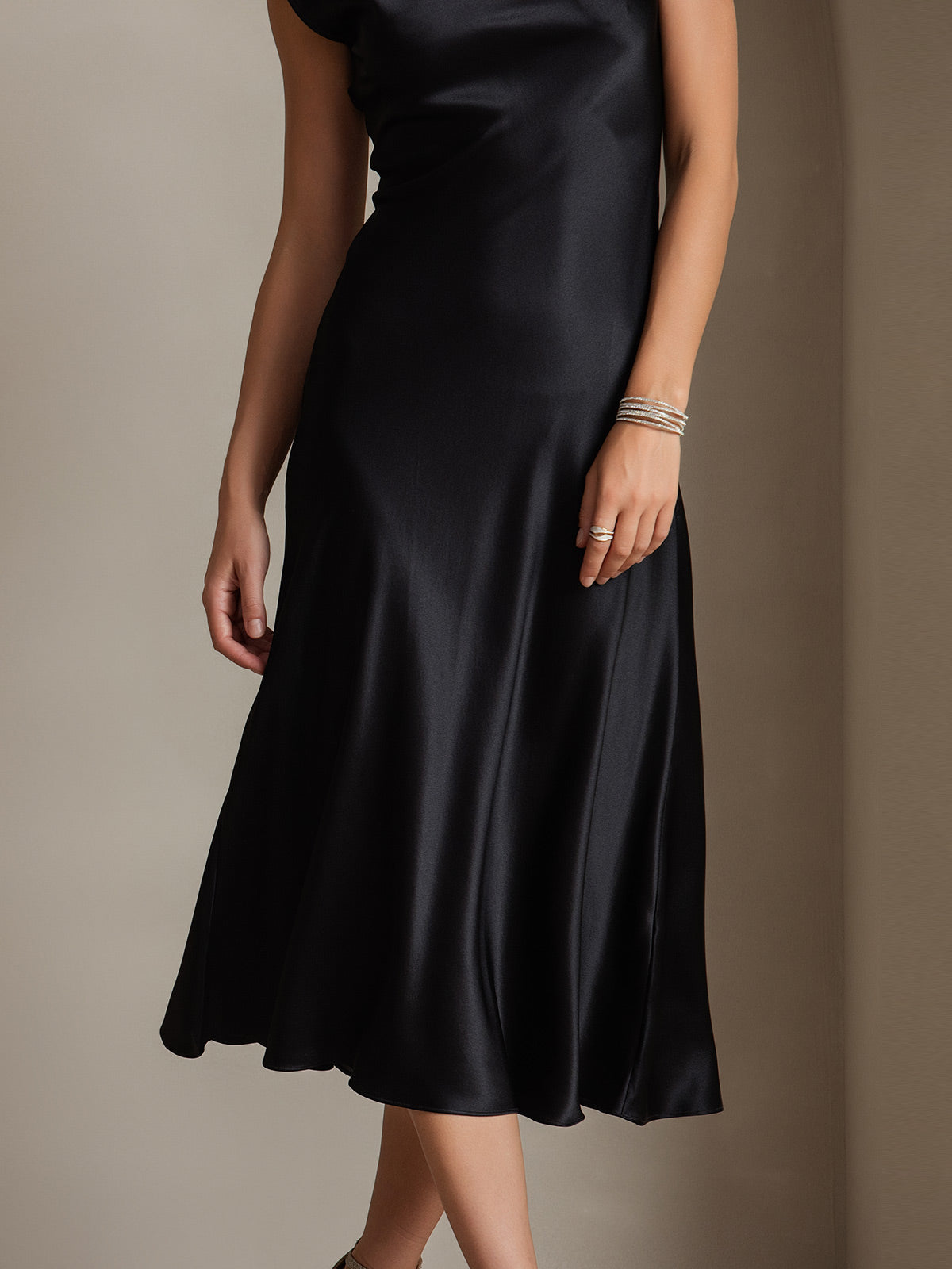 [Negro] SilkSilky-ES 19Momme Seda Dress 008