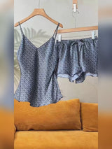 SilkSilky-ES Spaghetti Strap V Neck Conjunto de tirantes video 001