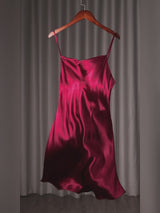 SilkSilky-ES Spaghetti Strap Cowl Neck Vestido video 001
