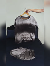 SilkSilky-ES Short Sleeve Round Neck Pijamas de mujer video 001