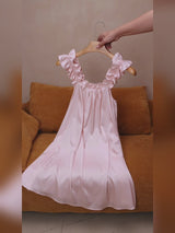 SilkSilky-ES Sleeveless Square Neck Camisón video 001